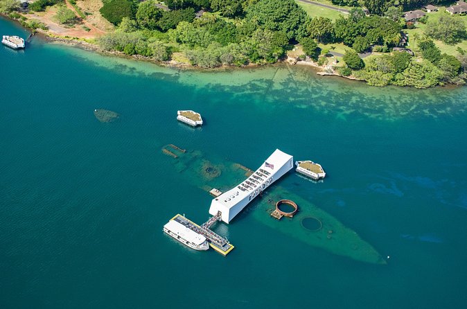 Pearl Harbor USS Arizona Memorial and Honolulu City Tour - USS Arizona Memorial: the part that feels weighty