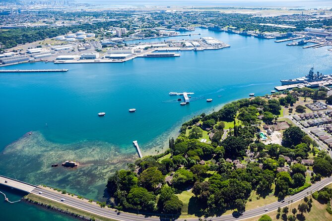 Pearl Harbor USS Arizona Memorial and Honolulu City Tour - The driver/guide factor: where the experience earns its stars