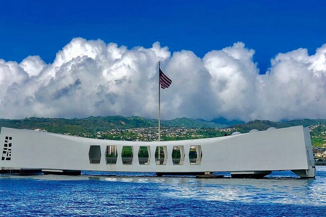 Pearl Harbor: USS Arizona Memorial & Battleship Missouri - Pearl Harbor Visitor Center: Road to War and the Attack Gallery