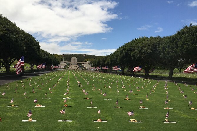 Pearl Harbor, USS Arizona Memorial & Honolulu City Tour - Ultimate upgrade: aviation museum and Hangar 79