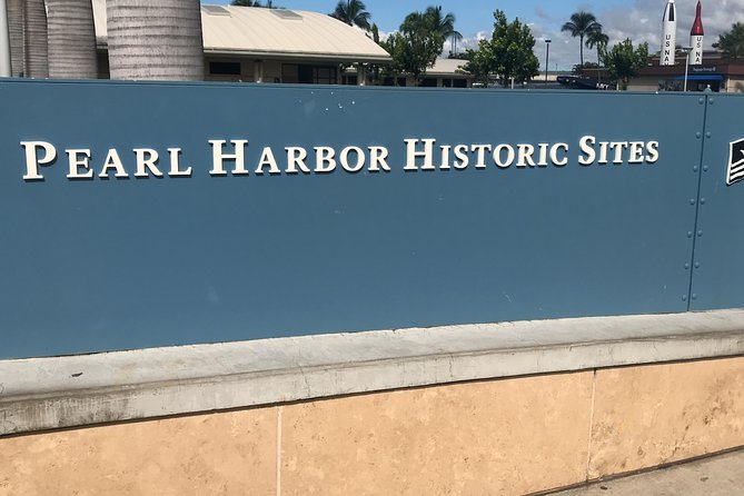 Pearl Harbor & USS Arizona Small-Group Tour [Early Access] - The drive that gets you oriented fast (without turning it into a history lecture)