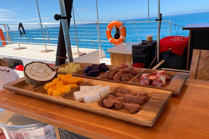 Polynesian Canoe Sunset Sail - The Refreshments: Light Meal, Dessert-Heavy Reality