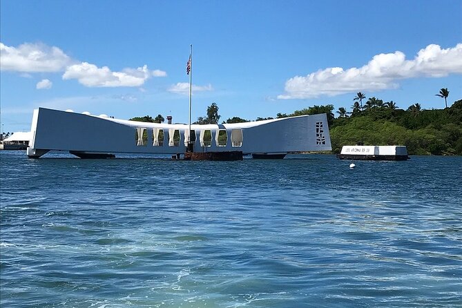 Private Pearl Harbor and Honolulu City Tour - The mini-van private format: pacing you can actually control