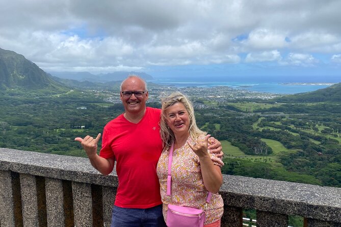 PRIVATE TOUR-Ultimate Circle Island Tour of Oahu - Tropical Farms macadamia stop: Kona coffee, cracking nuts, and local flavor