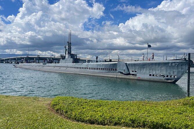 Roundtrip Shuttle from Waikiki-Pearl Harbor National Memorial - Waikiki to Pearl Harbor: what this shuttle gets you