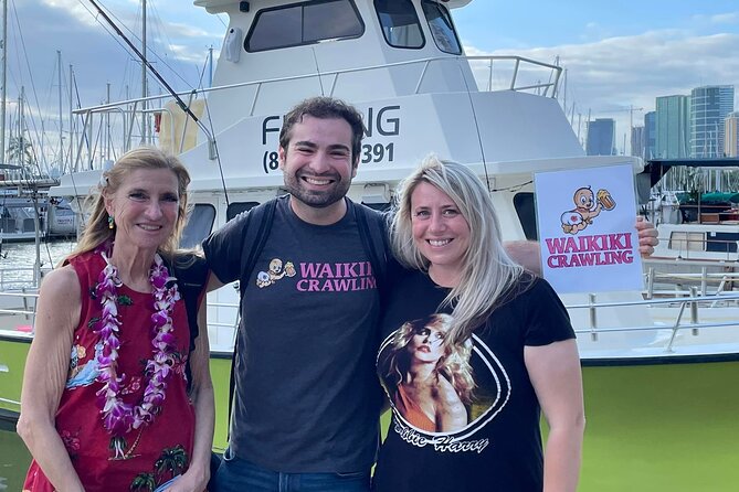Sips & Secrets of Hawaii Pub Crawl - How the guide makes it work (Mark, Adam, Kelly, Maggie)