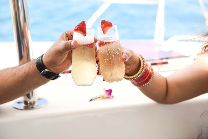 Small Group Yacht Sunset Cruise from Oahu - Crew and hospitality: how names like Travis, Austin, Taylor change the feel