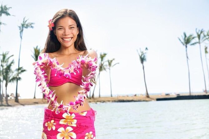 Traditional Airport Lei Greeting on Honolulu Oahu - The “Aloha Moment” Part: What You Get During the Greeting
