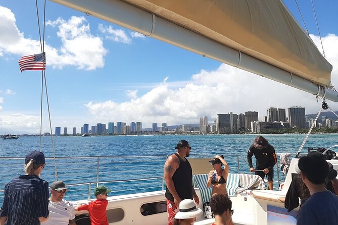 Waikiki 3pm Tradewind Sail - Open Bar Included - Open bar included: how to handle drinks (and why cash helps)