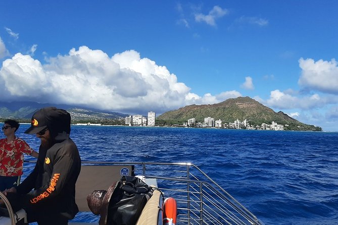 Waikiki 3pm Tradewind Sail - Open Bar Included - Crew energy: friendly service without the heavy script