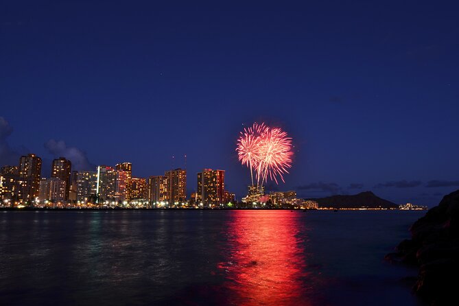 Waikiki: Friday Night Fireworks Catamaran Cruise - Drinks, Snacks, and the On-Board Vibe (Where the Real Differences Show Up)