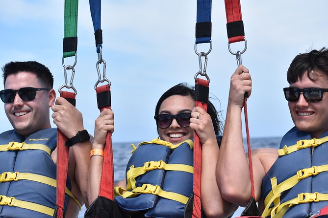 Waikiki: Parasailing in Hawaii - What to Wear and Bring for a Parasailing Day