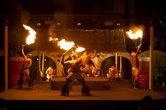 Waikiki Starlight Luau on The Great Lawn-Hilton Hawaiian Village - The luau feast: kalua pig and what the buffet really means
