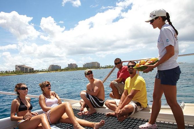 West Oahu Afternoon Turtle Snorkel Sail - The snorkel stop: how they choose the best reef
