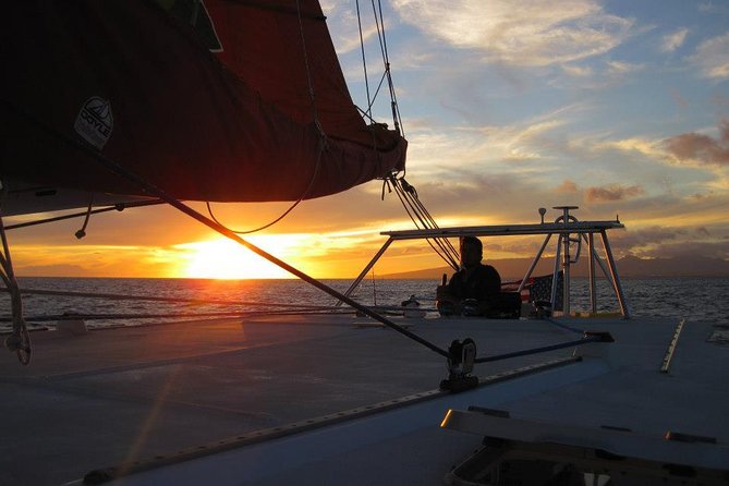 West Oahu Sunset Cocktail Cruise with Appetizers - How the boat size affects your photos and comfort